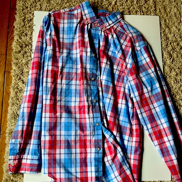 Vineyard Buttondown Large - Picture 1 of 2